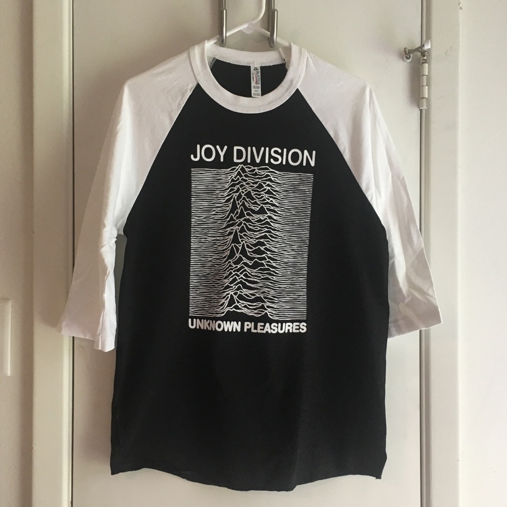Men’s Joy Division Unknown Pleasures Baseball Tee